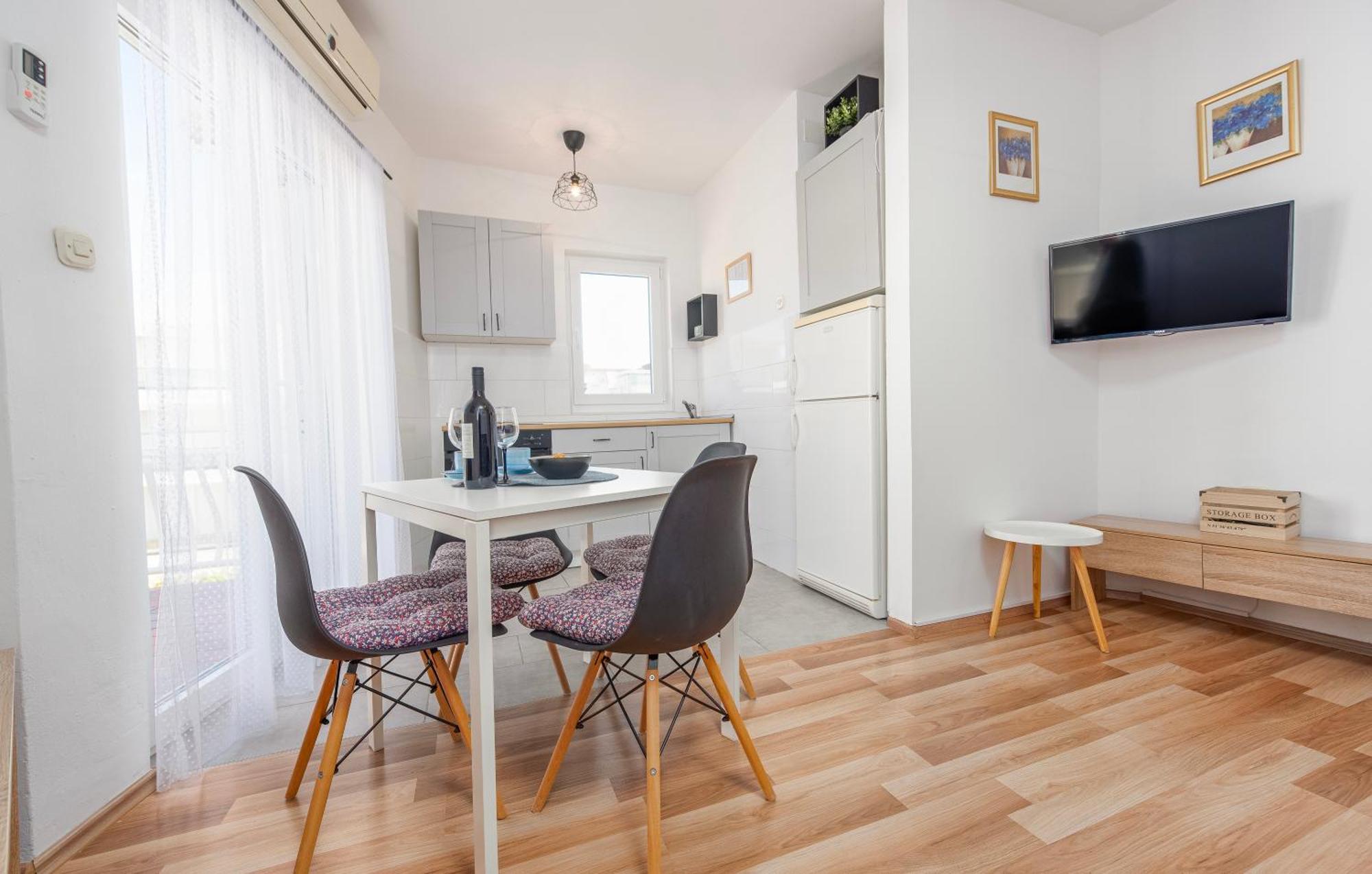 Apartman Iva Novalja Eksteriør billede