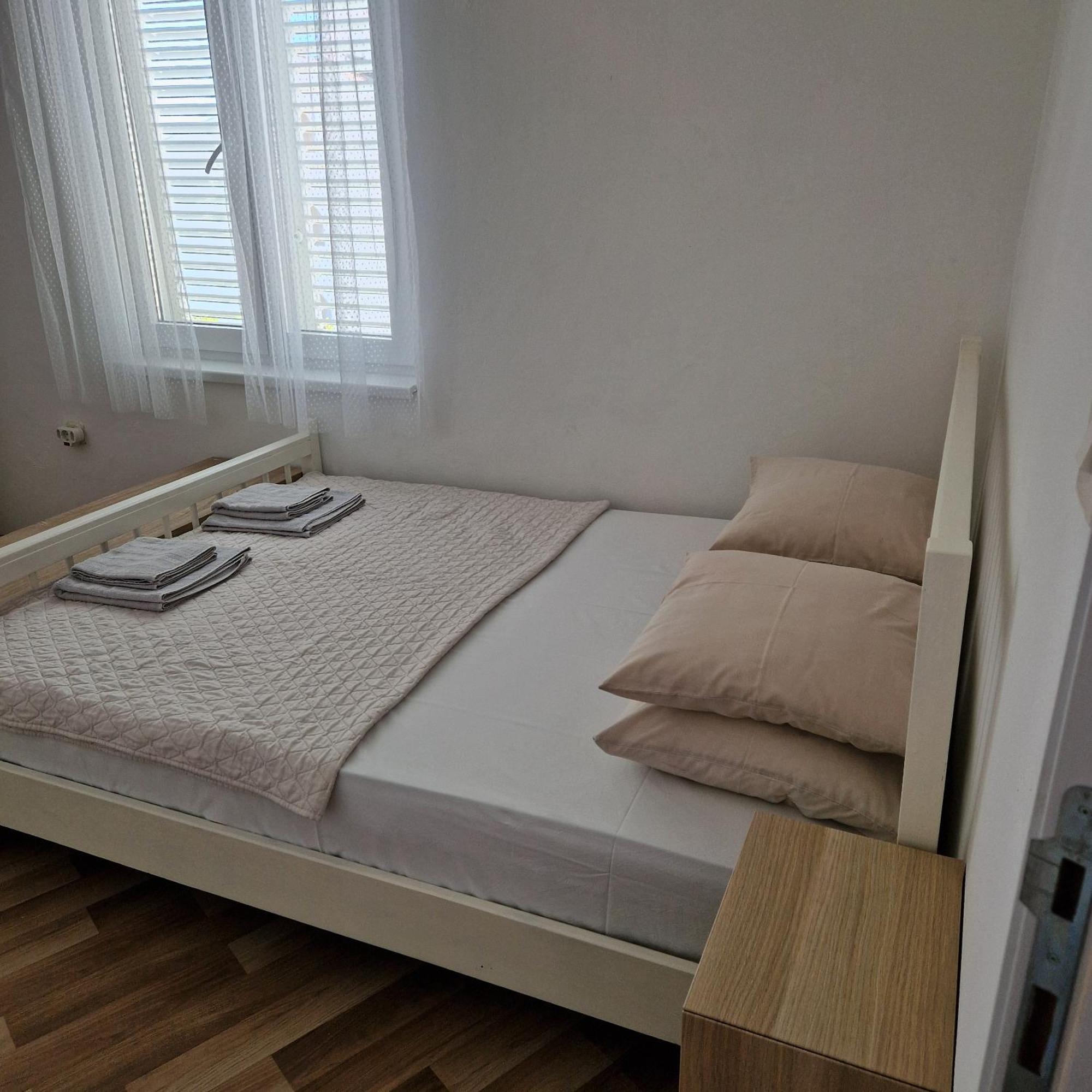Apartman Iva Novalja Eksteriør billede