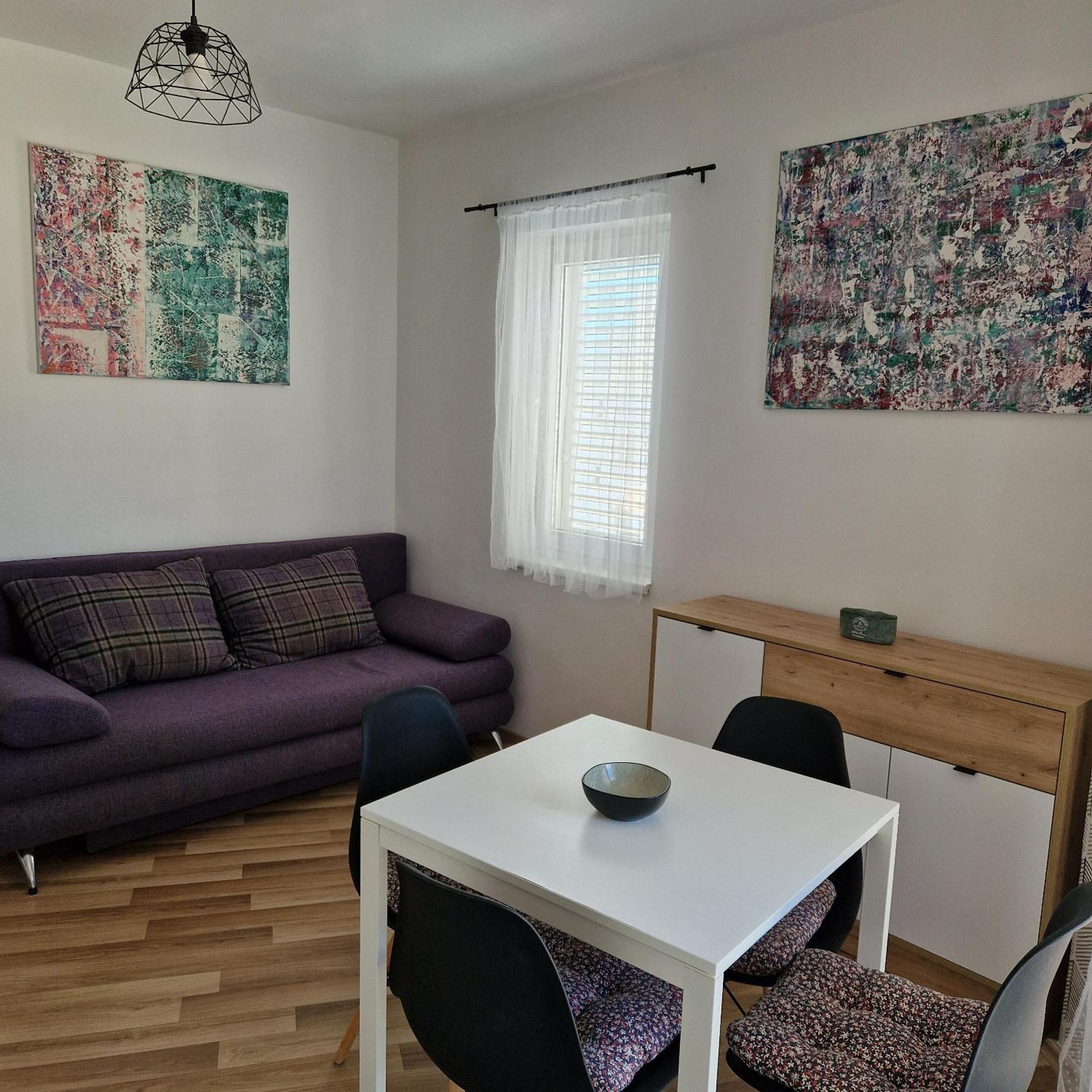 Apartman Iva Novalja Eksteriør billede